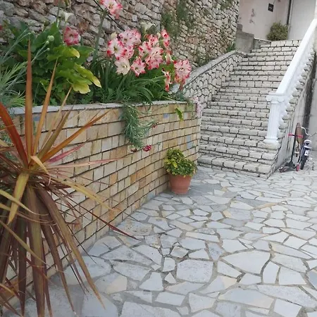 Lani Apartament Sea Views Qeparo