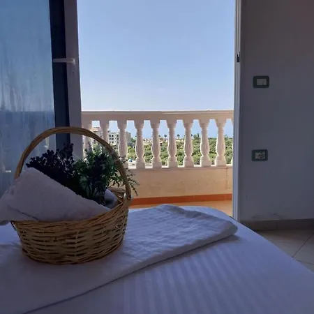 Daire Lani Apartament Sea Views